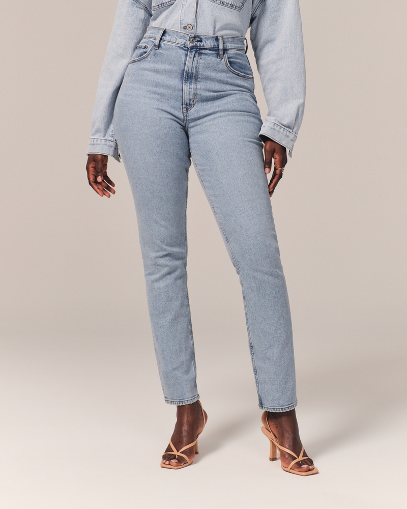 Women's Curve Love Ultra High Rise 90s Slim Straight Jean