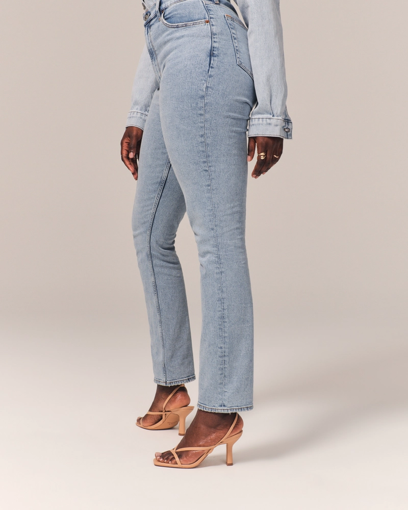 Curve Love Ultra High Rise 90s Slim Straight Jean