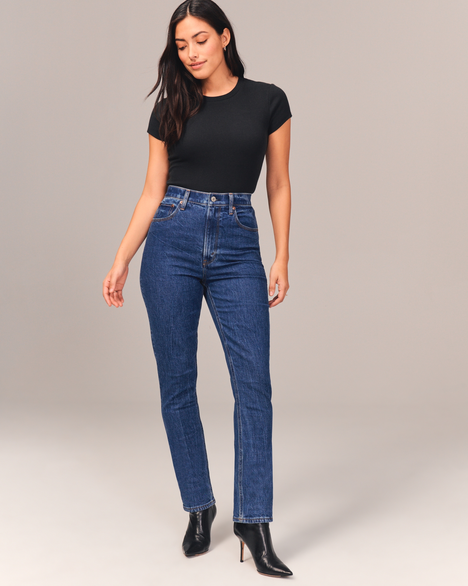 Curve Love Ultra High Rise 90s Slim Straight Jean