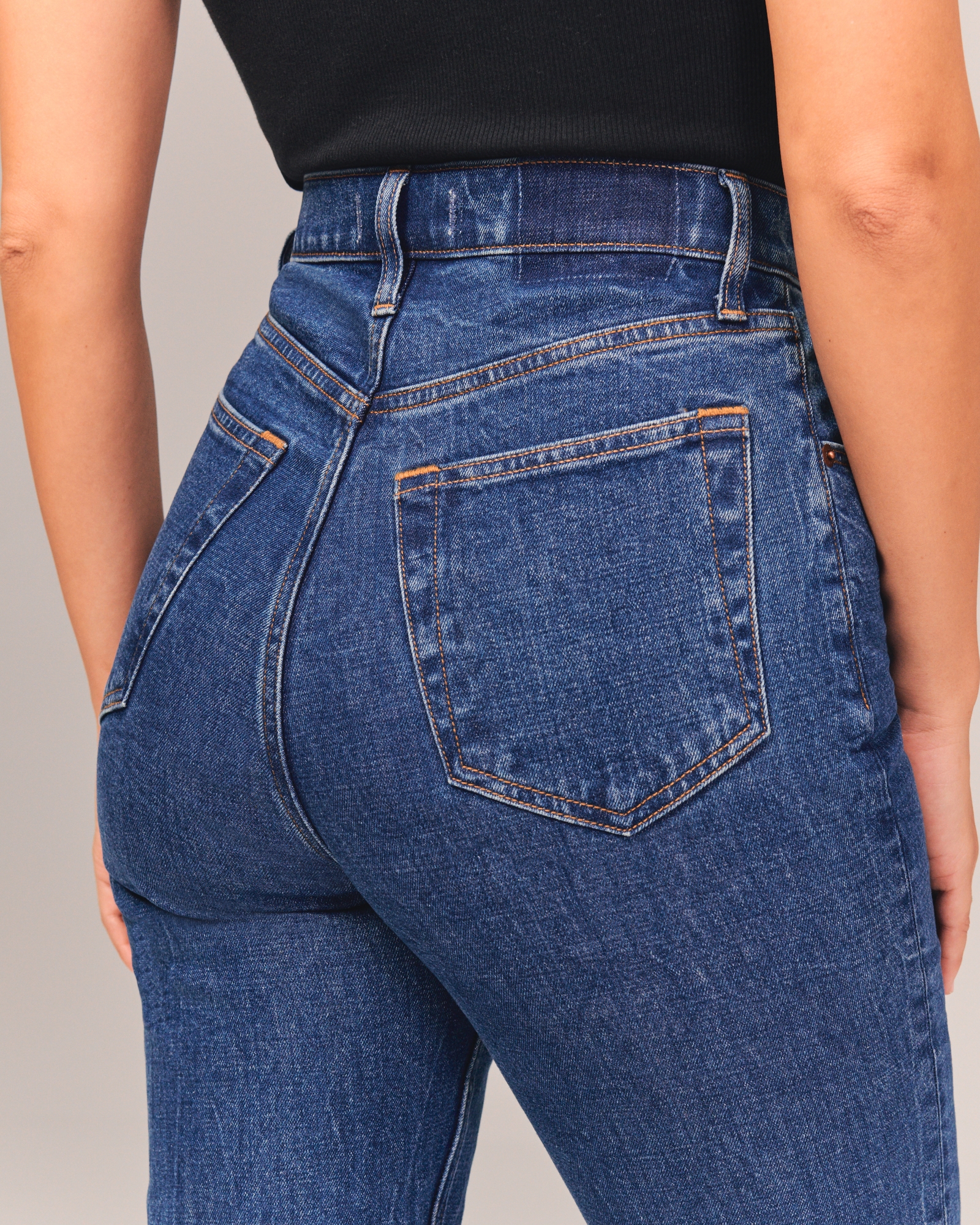 Curve Love Ultra High Rise 90s Slim Straight Jean