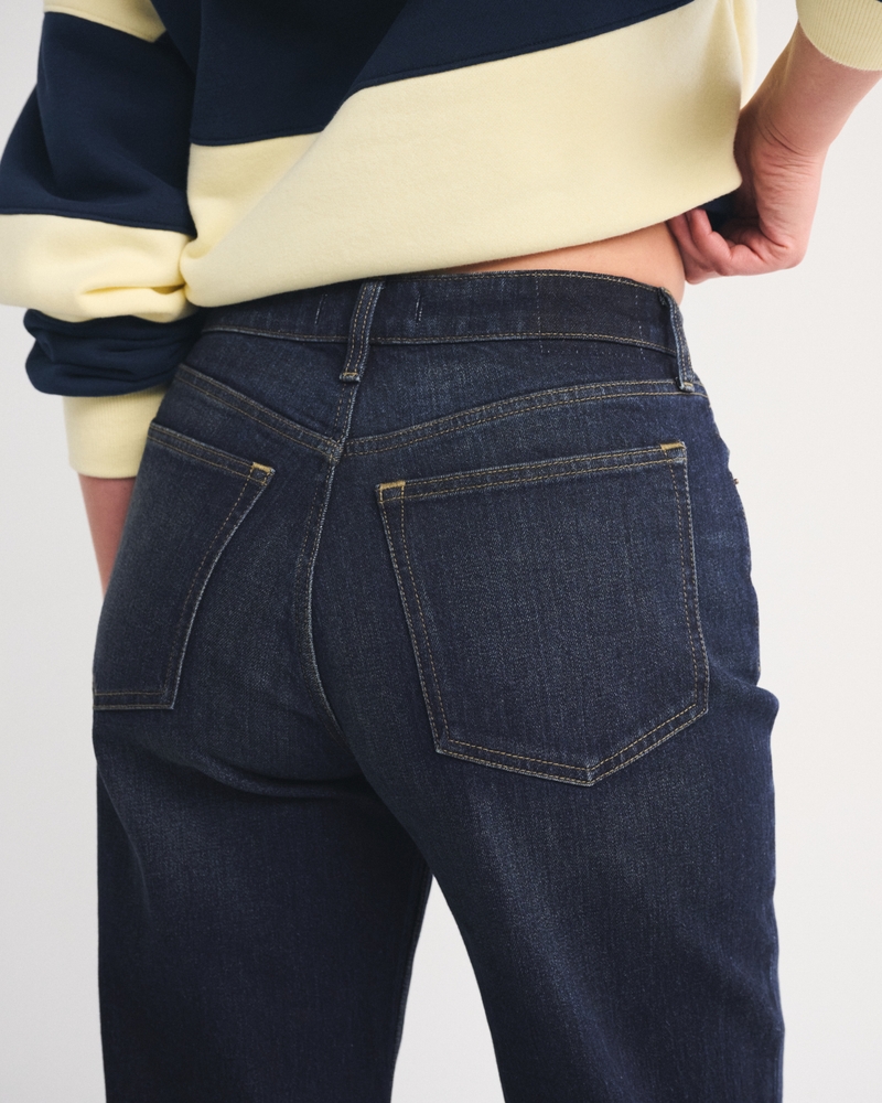 Curve Love High Rise 90s Relaxed Jean - thumbnail 9
