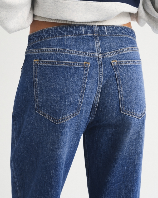 select to zoom model image