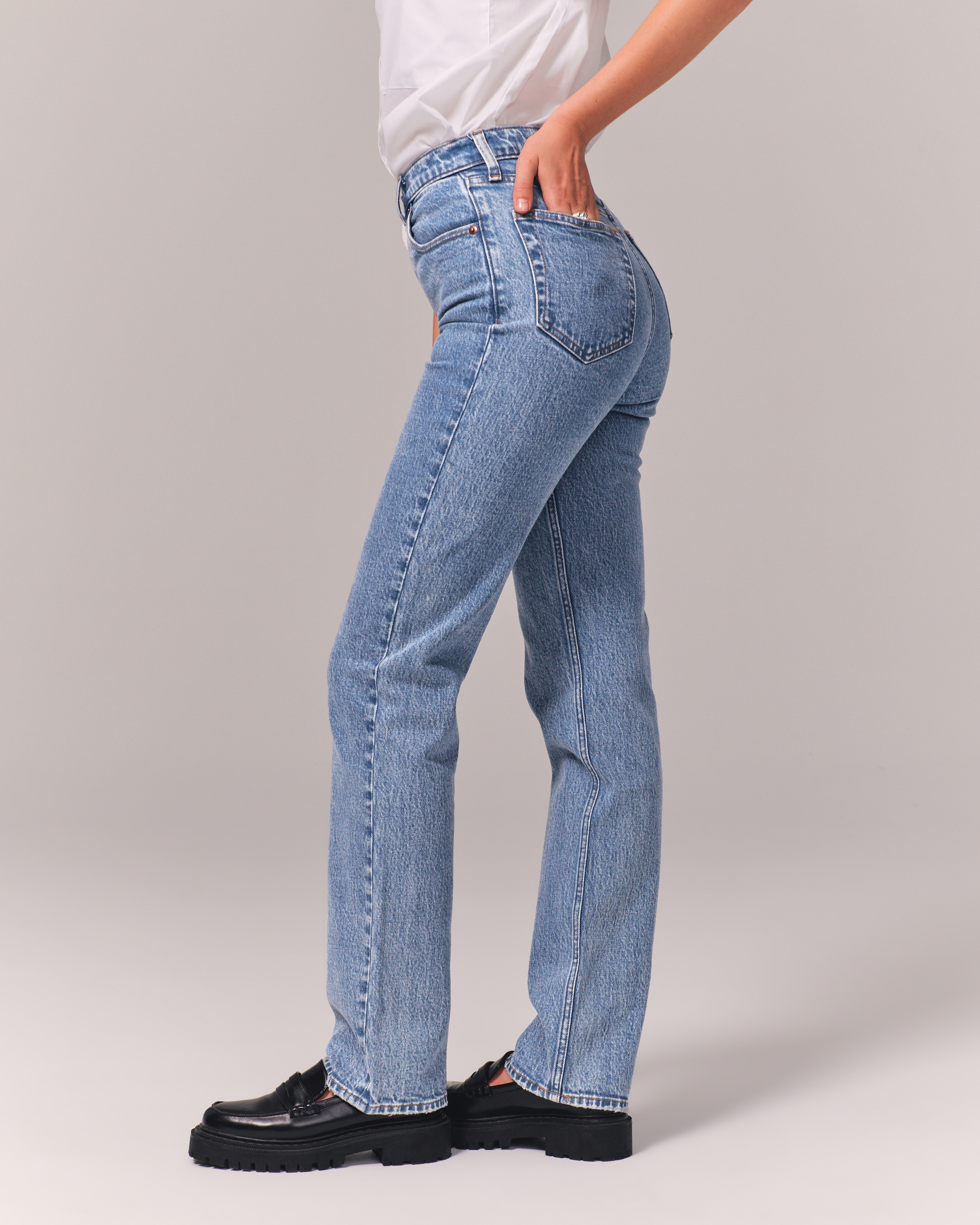 Ultra High Rise 90s Straight Jean