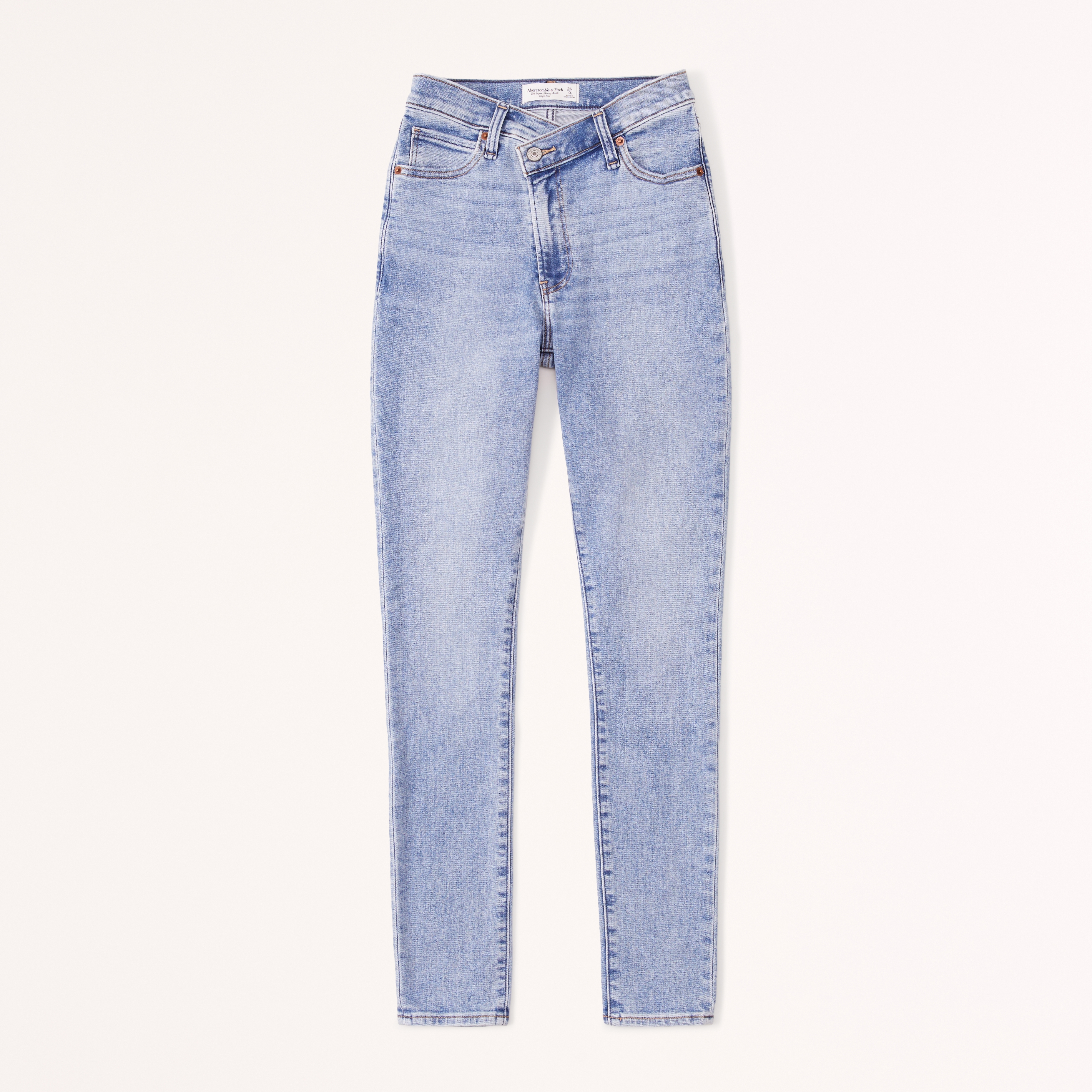 Light wash hot sale ankle jeans