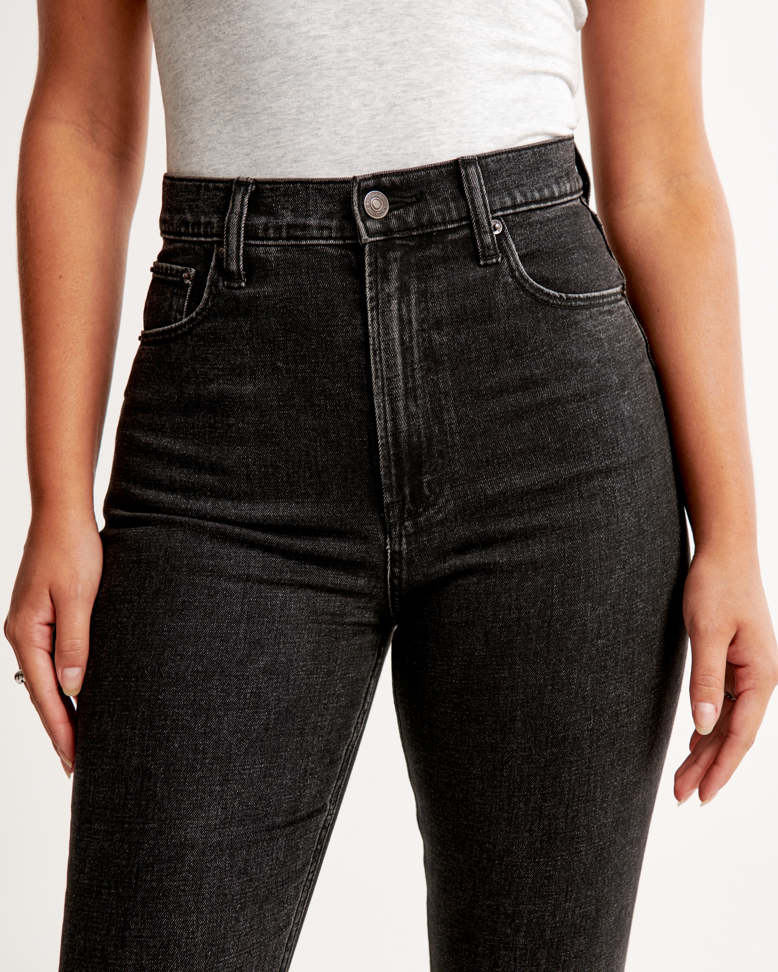 Curve Love Ultra High Rise 90s Slim Straight Jean