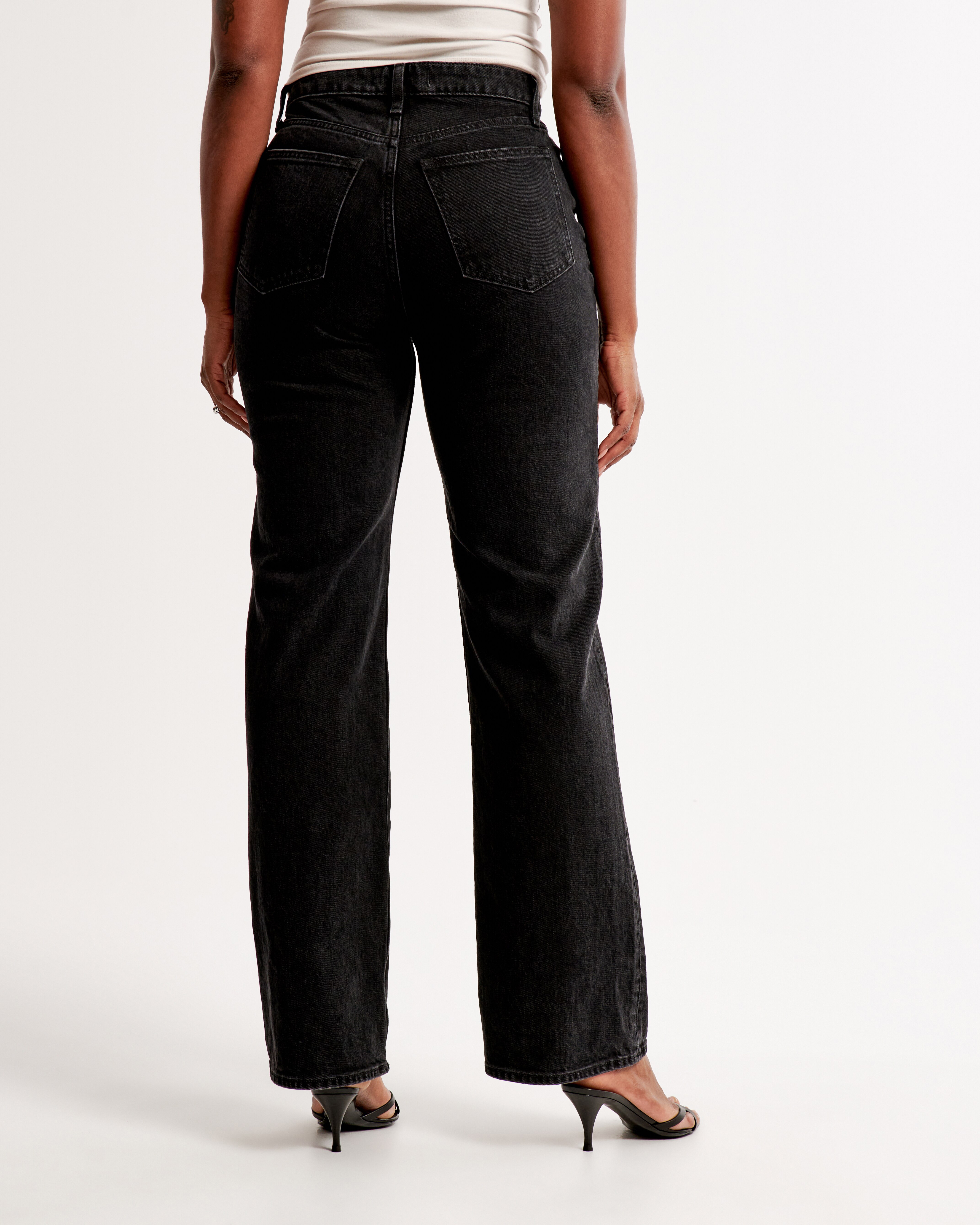 Abercrombie Curve Love hot High Rise 90s Relaxed Jean