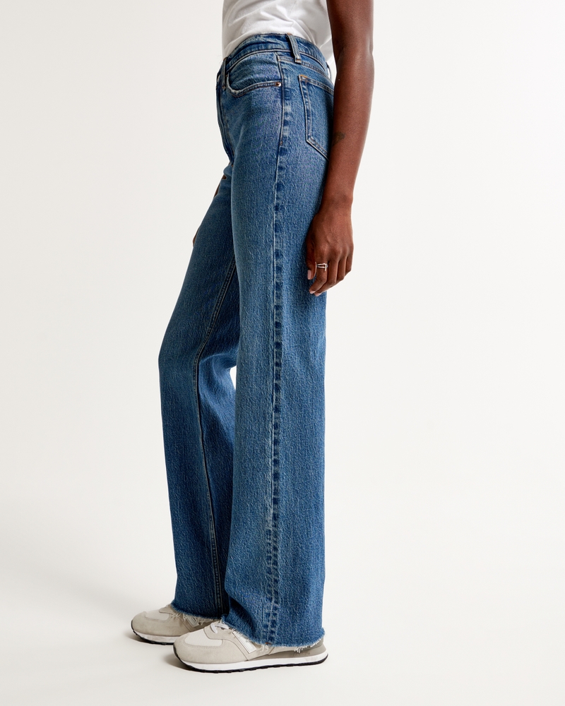 Reviewing the new High Rise 90s Relaxed Jean in regular and curve love, abercrombie jeans