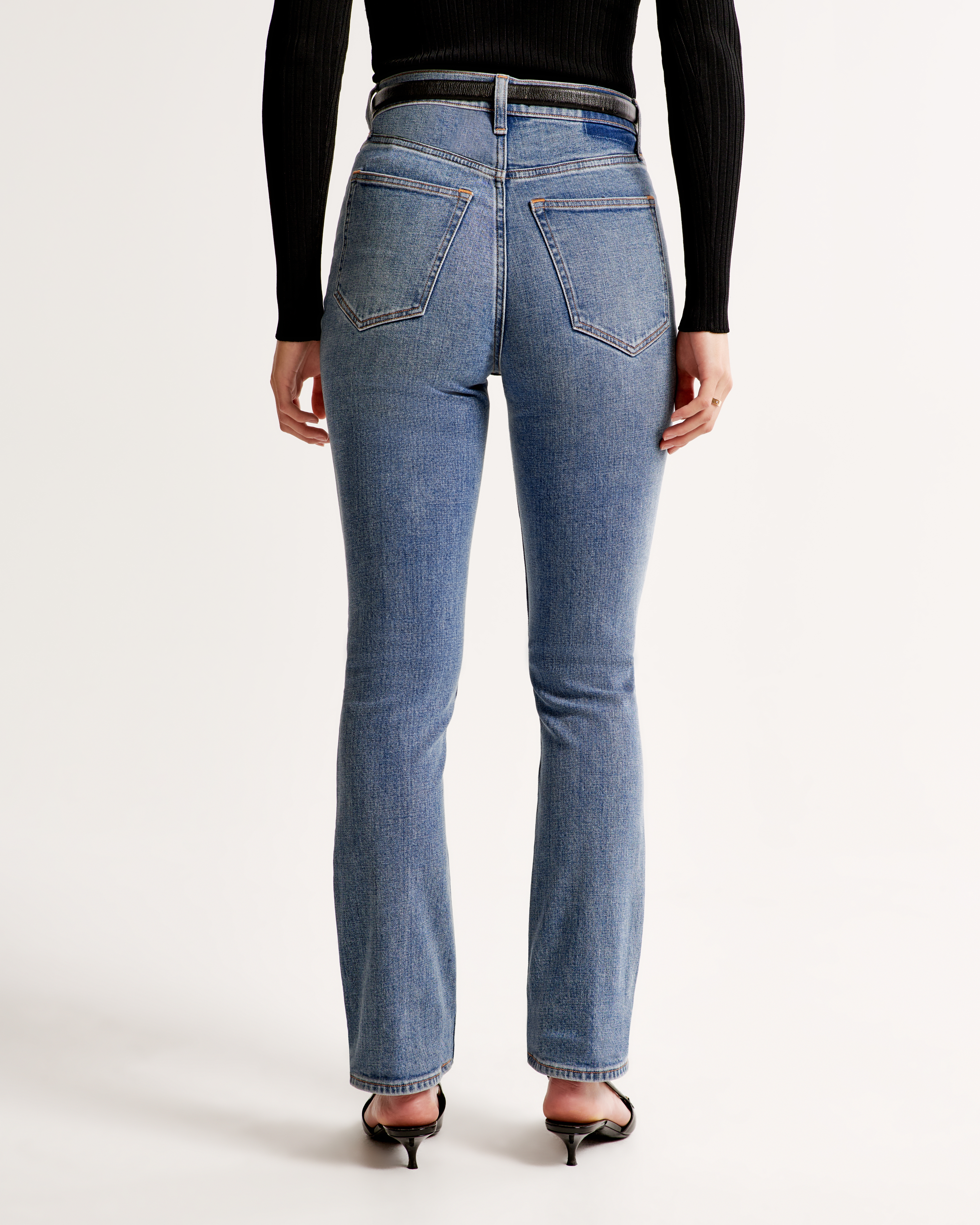 Ultra High Rise 90s Slim Straight Jean