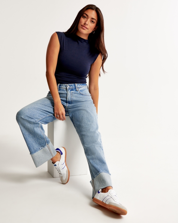 Women's Curvy Jeans & Denim | Abercrombie & Fitch