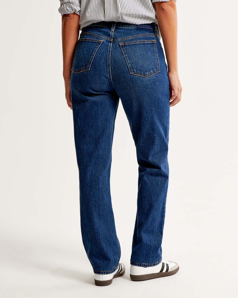 Curve Love Mid Rise 90s Straight Jean