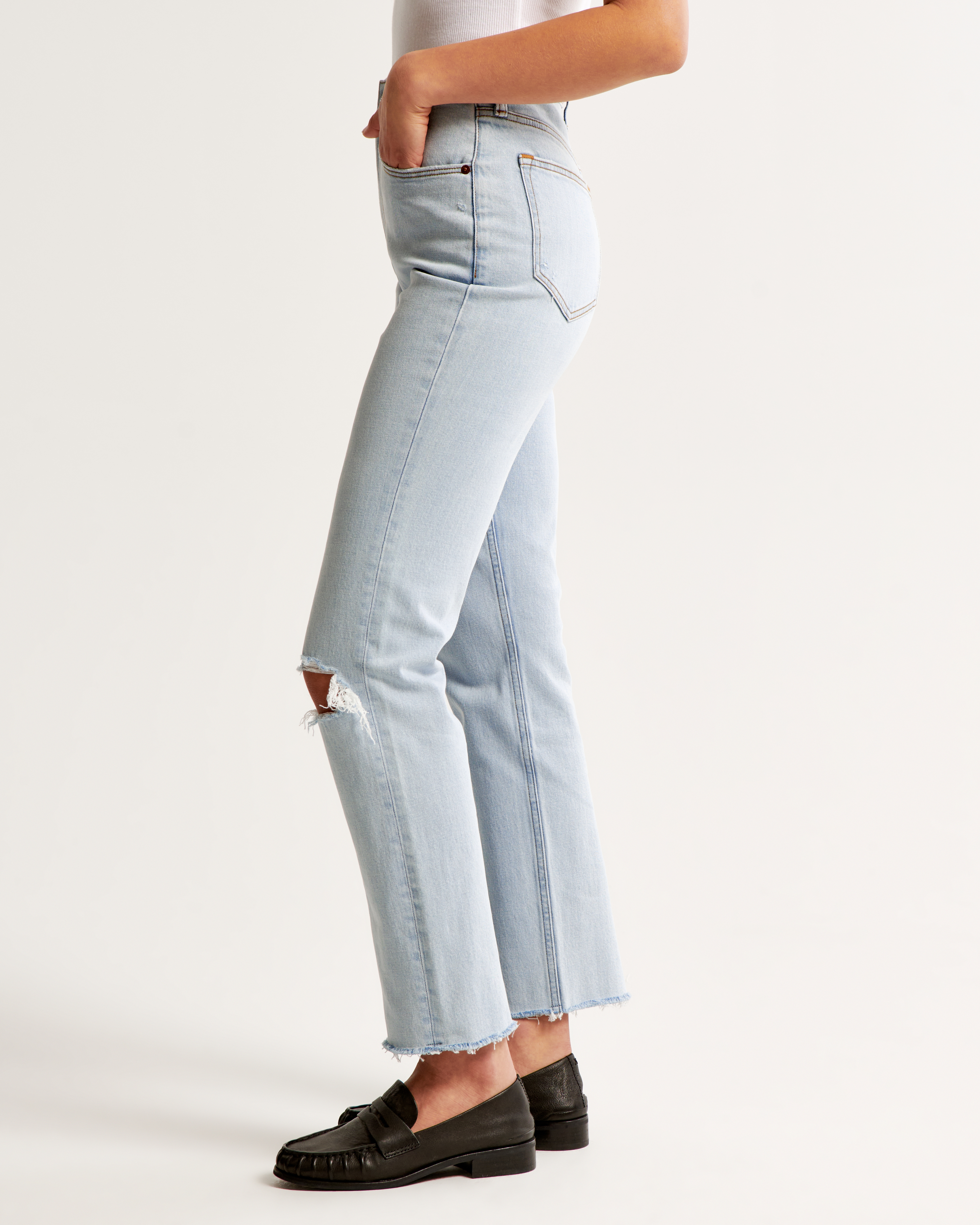 Abercrombie & Fitch Ultra High Rise Ankle Straight Jean