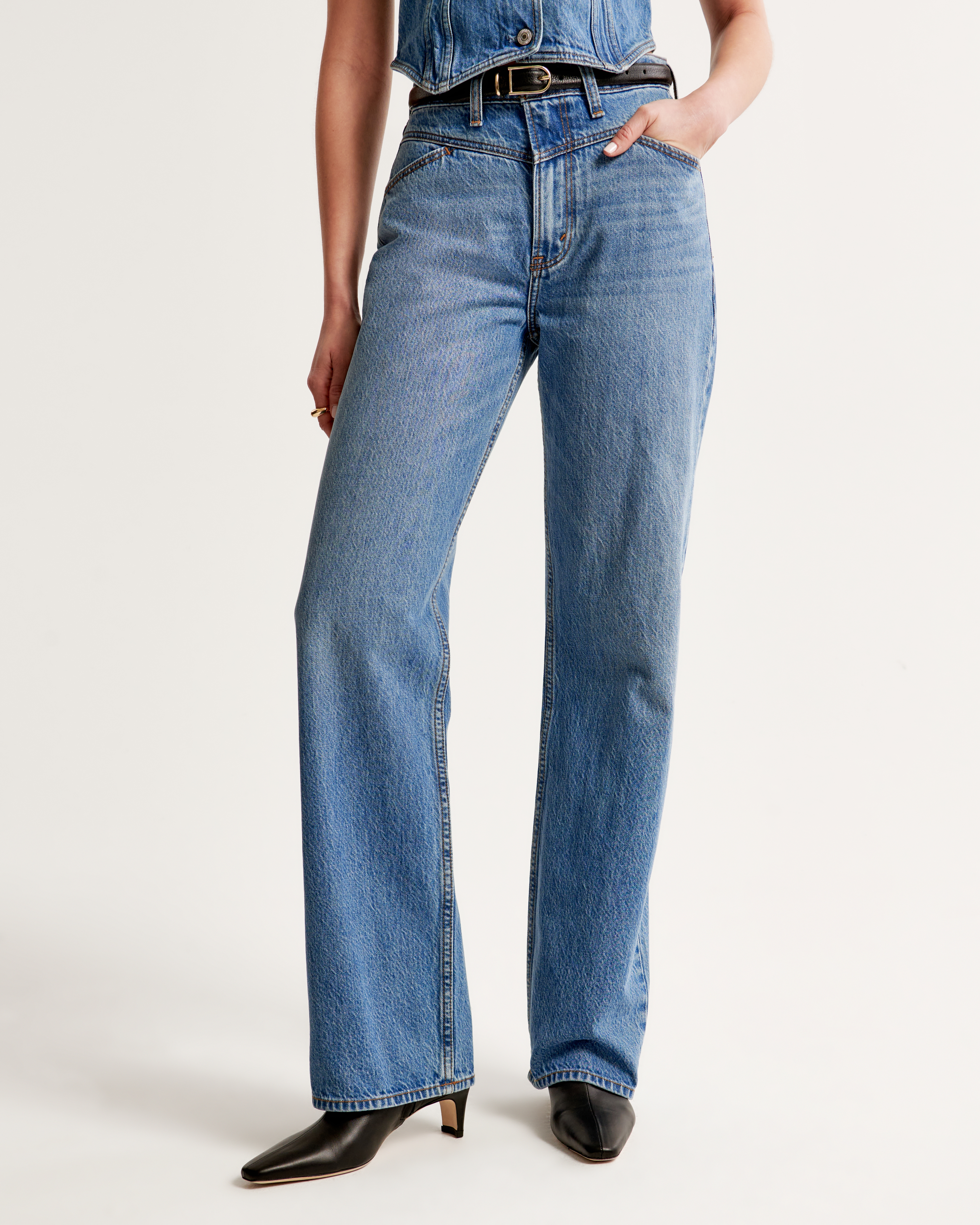 Women's High Rise Loose Jean | Women's Bottoms | Abercrombie