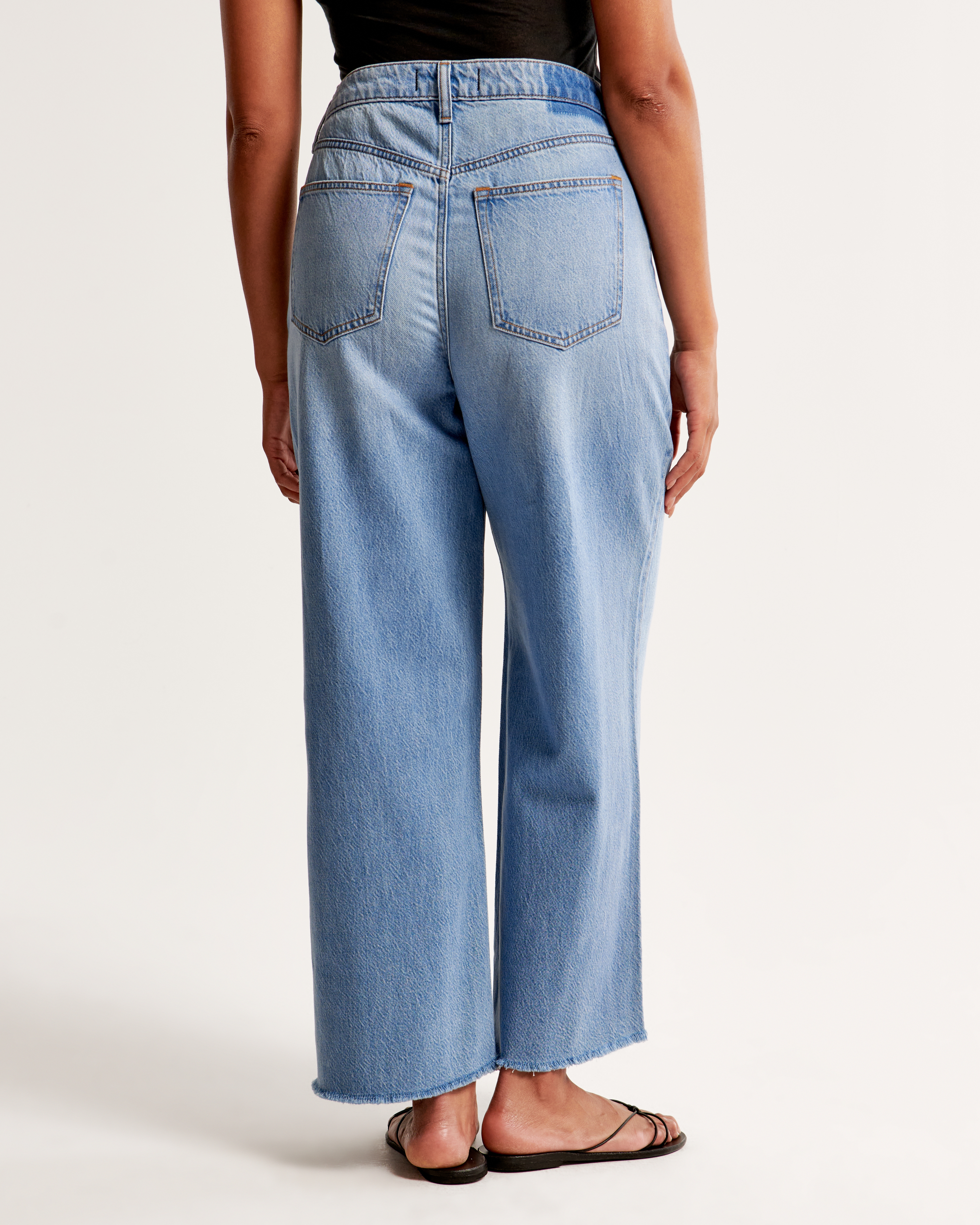 Curve Love High Rise Cropped Wide Leg Jean