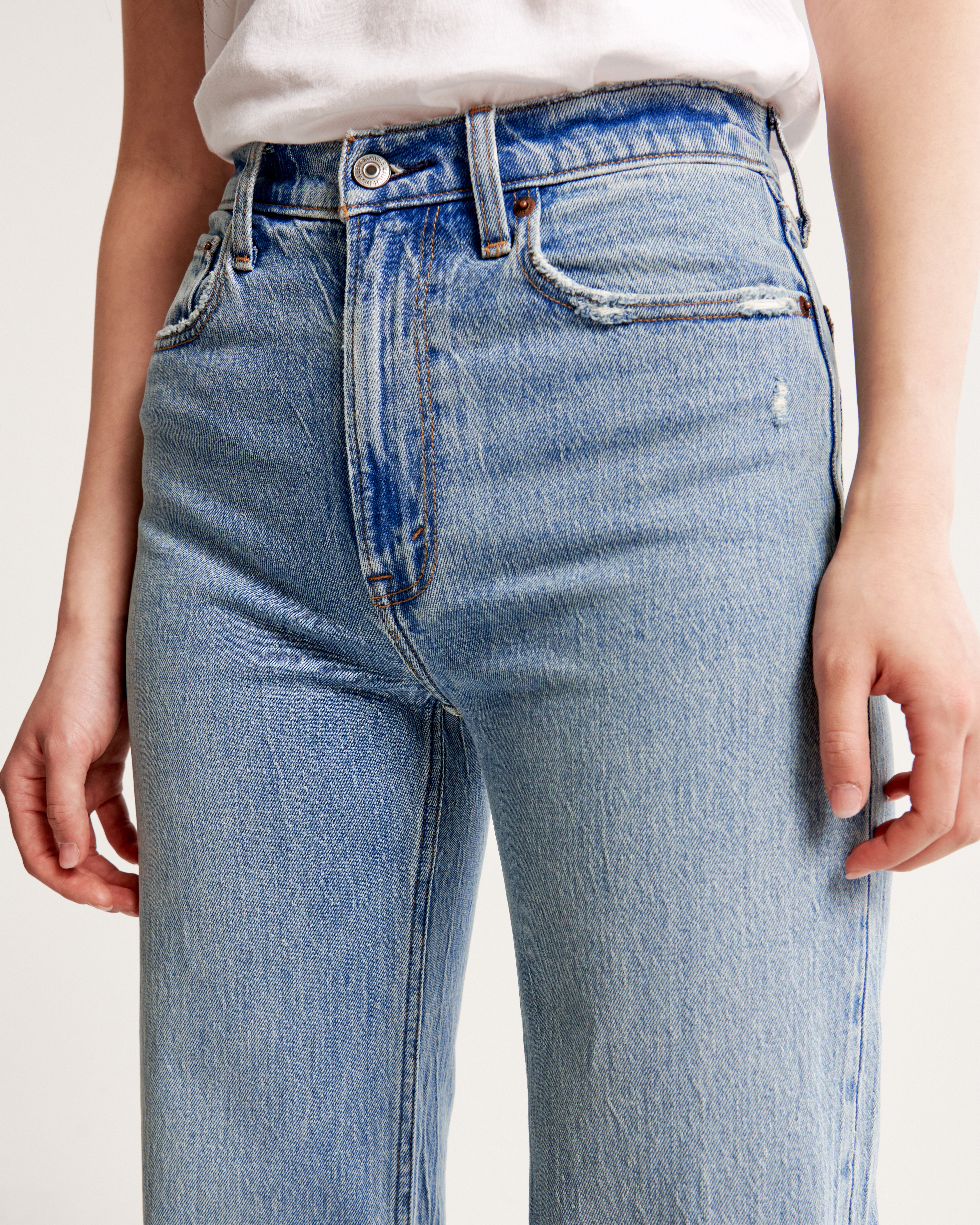 Abercrombie & Fitch High Rise 90s Relaxed Jean