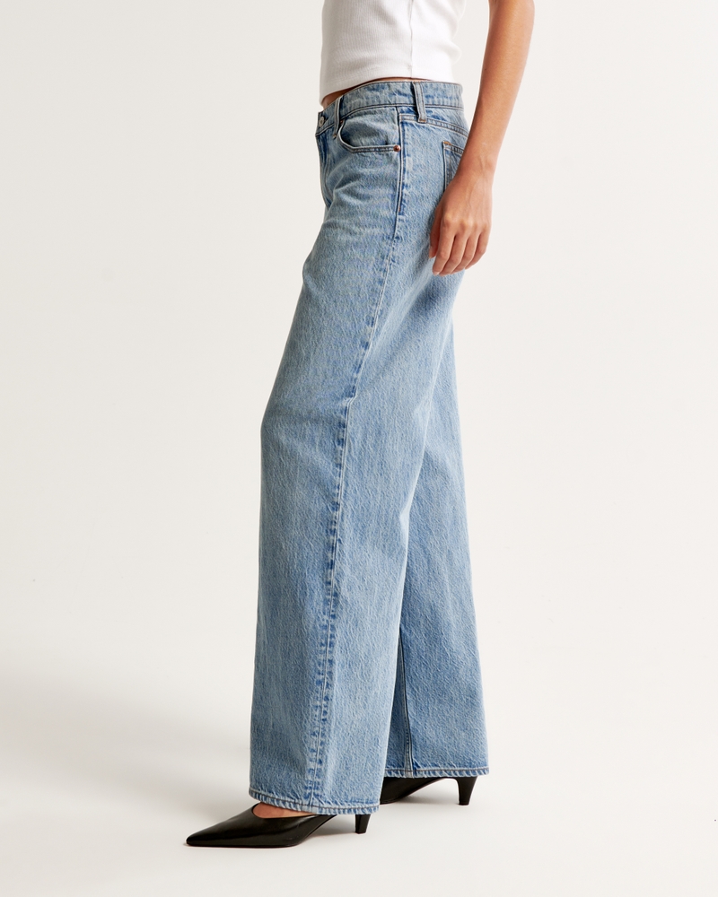 Ultra-Low Rise Jeans: Are You Ready For The Return Of Exposed Hips