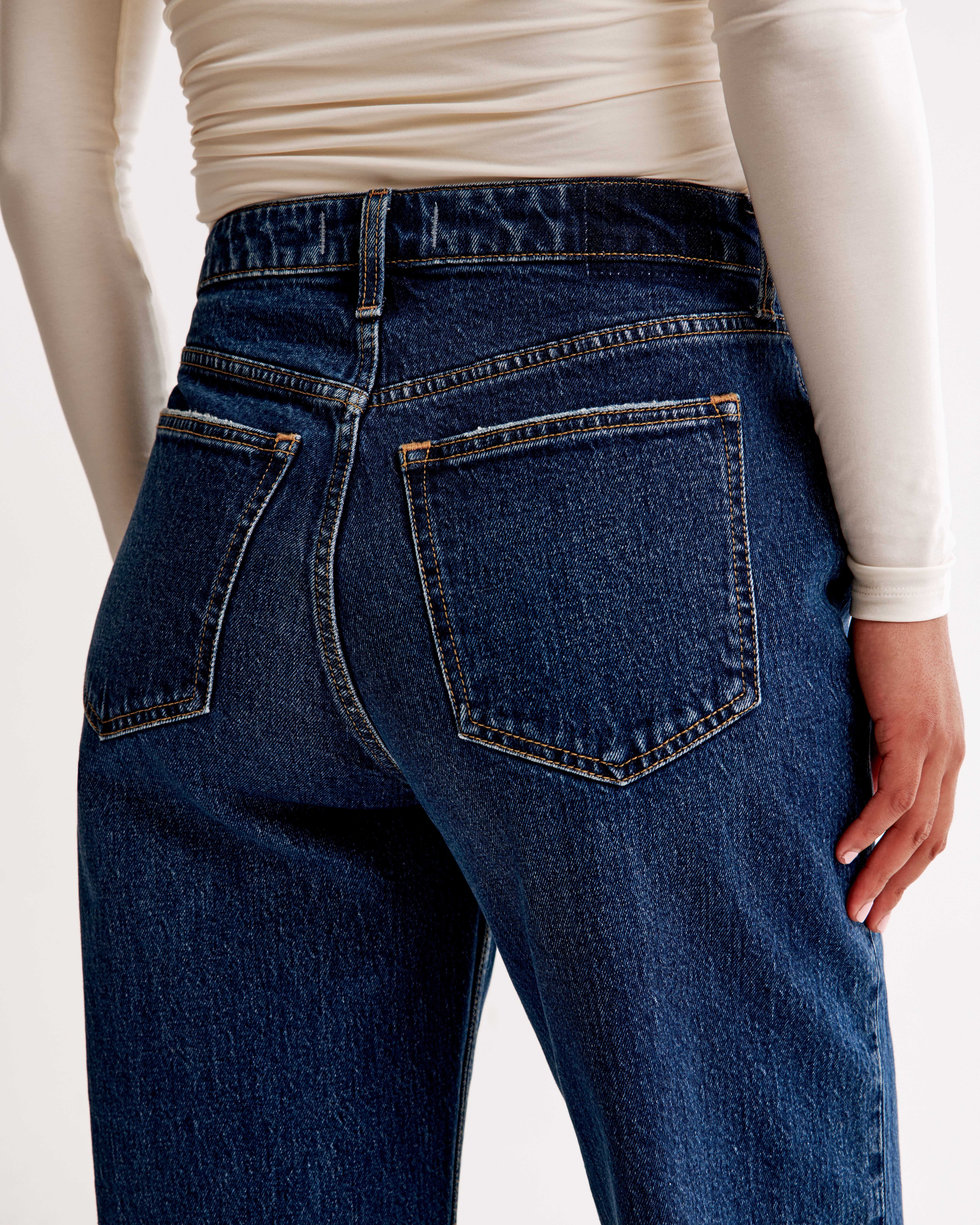 【AAKE】VINTAGE CURVE DENIM Women's Curve Love High Rise Vintage Straight Jean | Women's