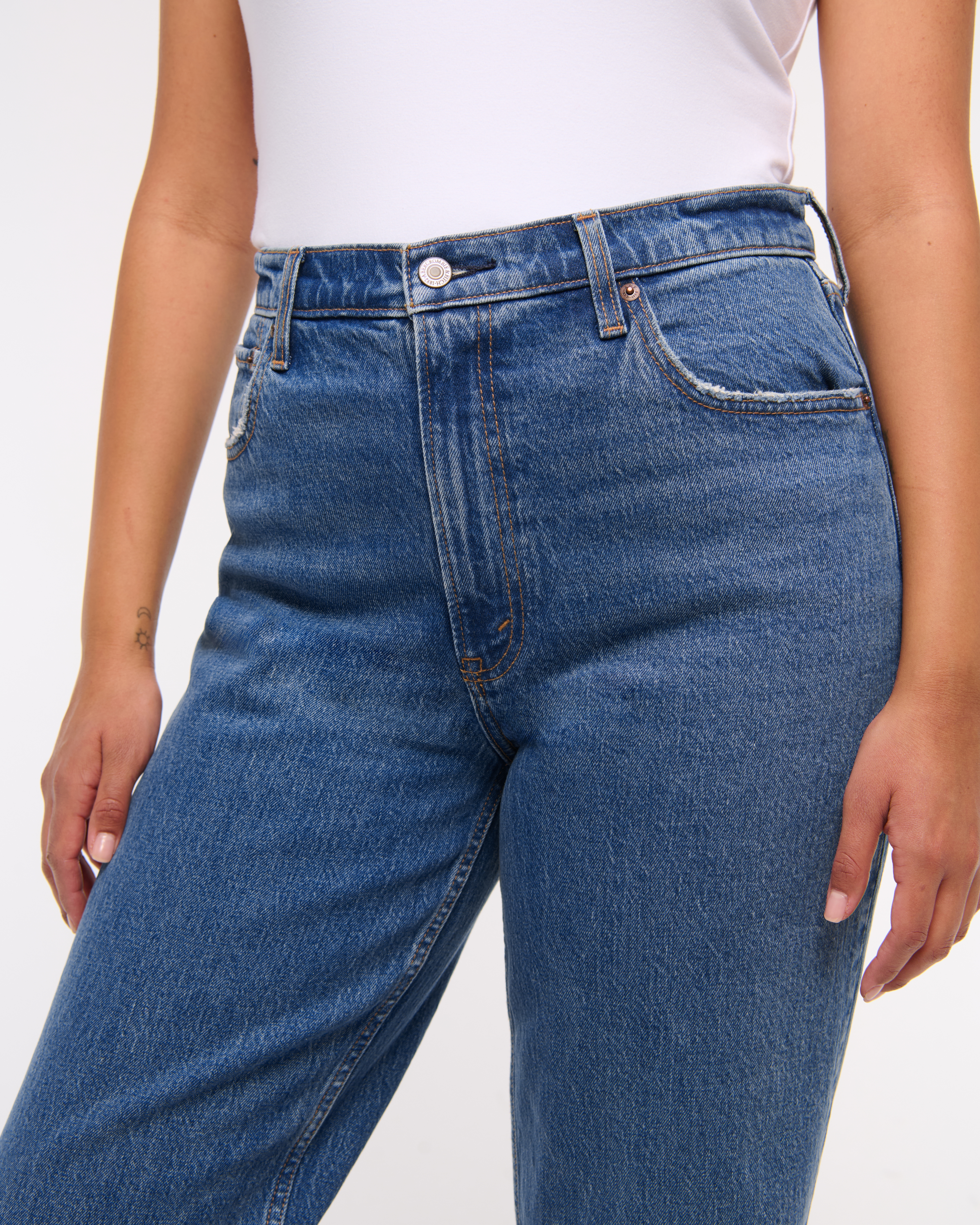 Women's Ultra High Rise 90s Straight Jean | Women's