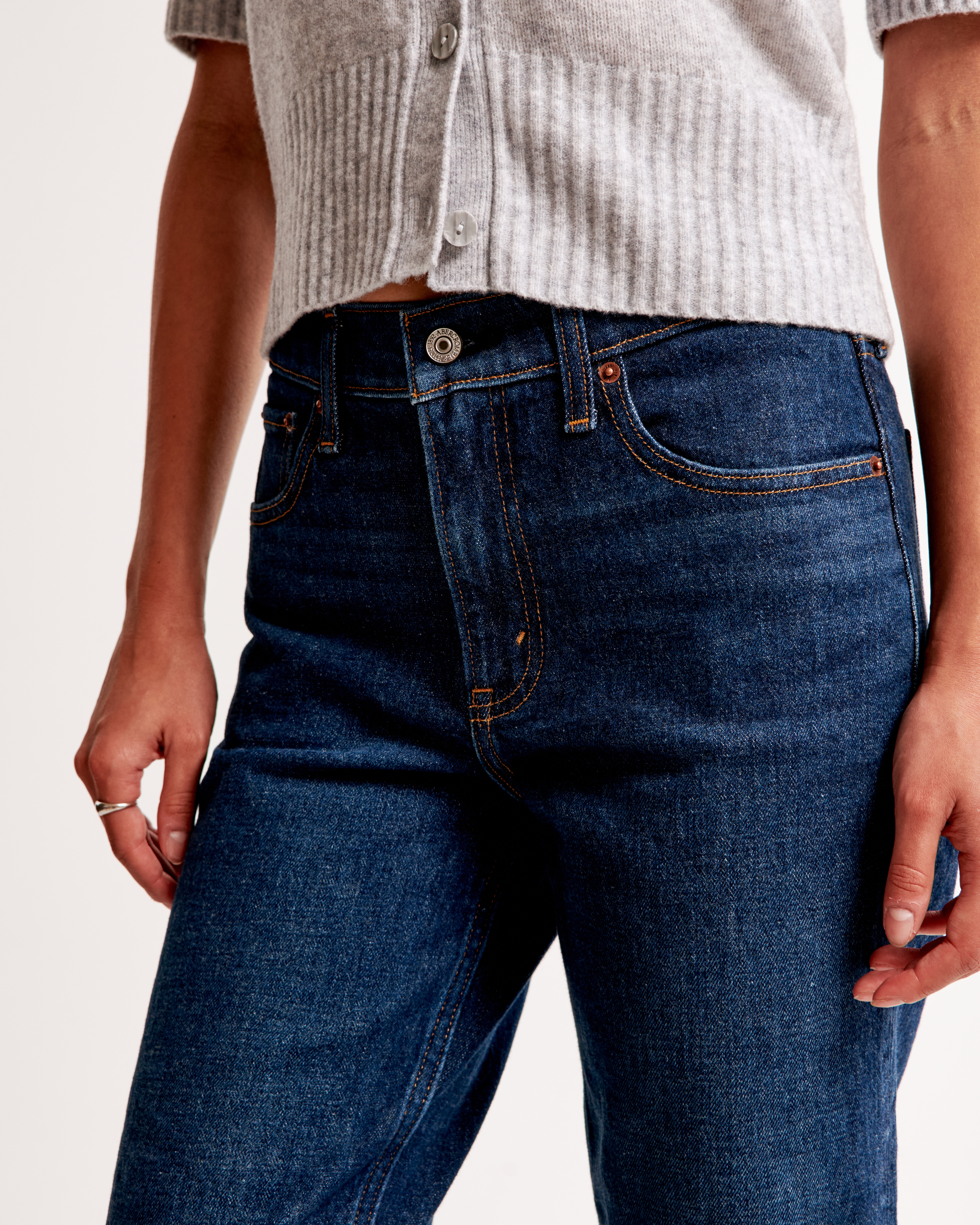 Women's Mid Rise 90s Straight Jean | Women's Bottoms