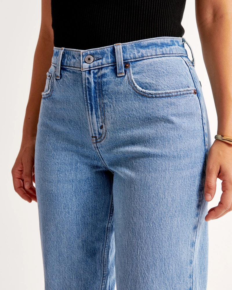 Curve Love Mid Rise 90s Straight Jean