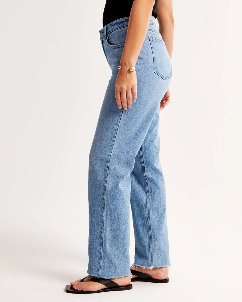 Curve Love Mid Rise 90s Straight Jean