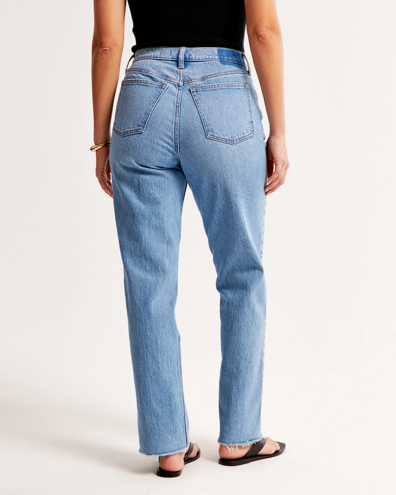 Curve Love Mid Rise 90s Straight Jean