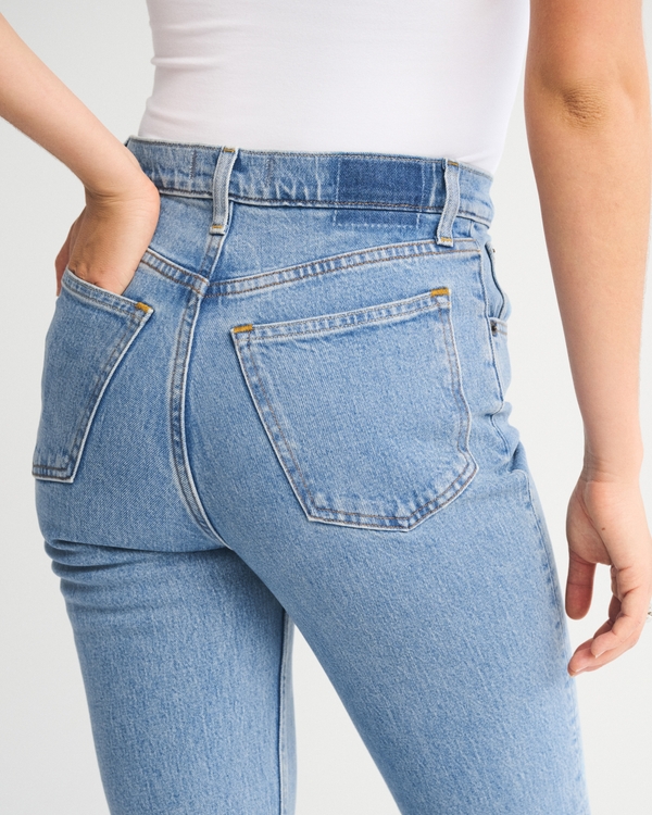 Ultra High Rise 90s Straight Jean