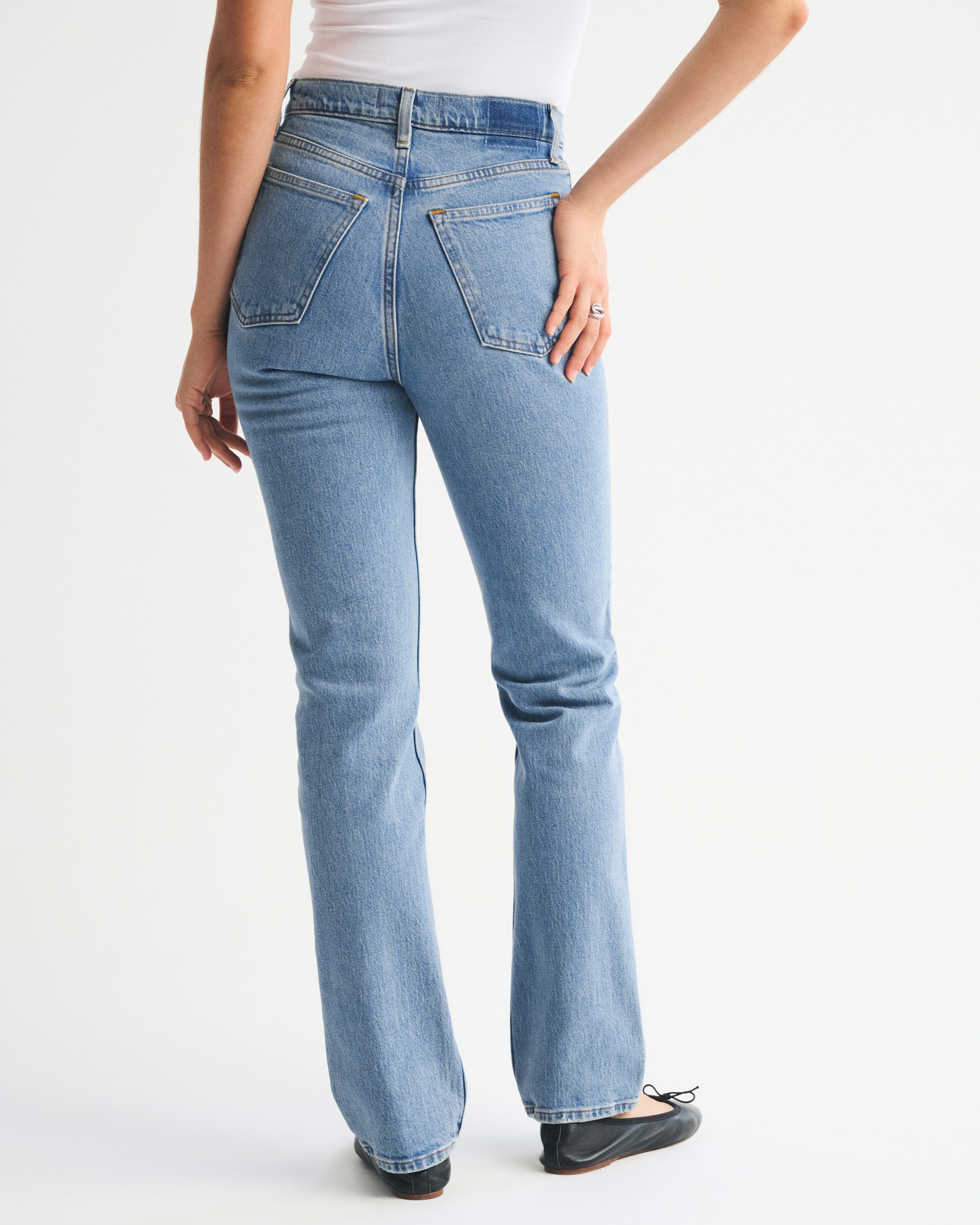 Women's Ultra High Rise 90s Straight Jean | Women's Bottoms
