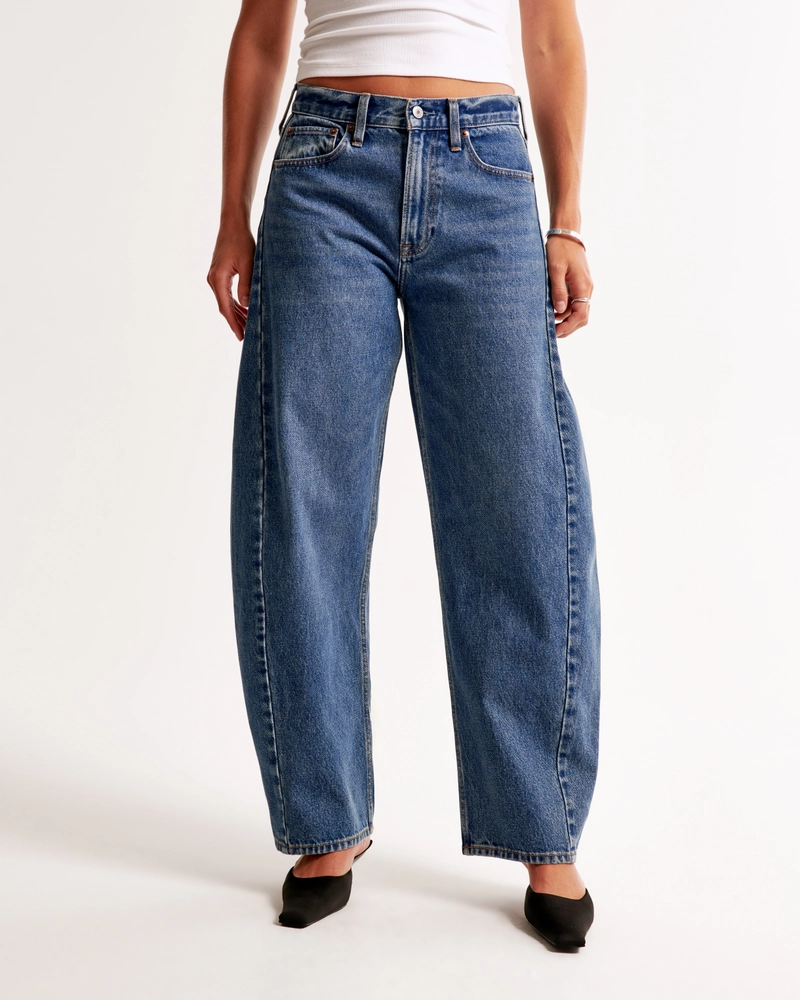 Mid Rise Barrel Jean