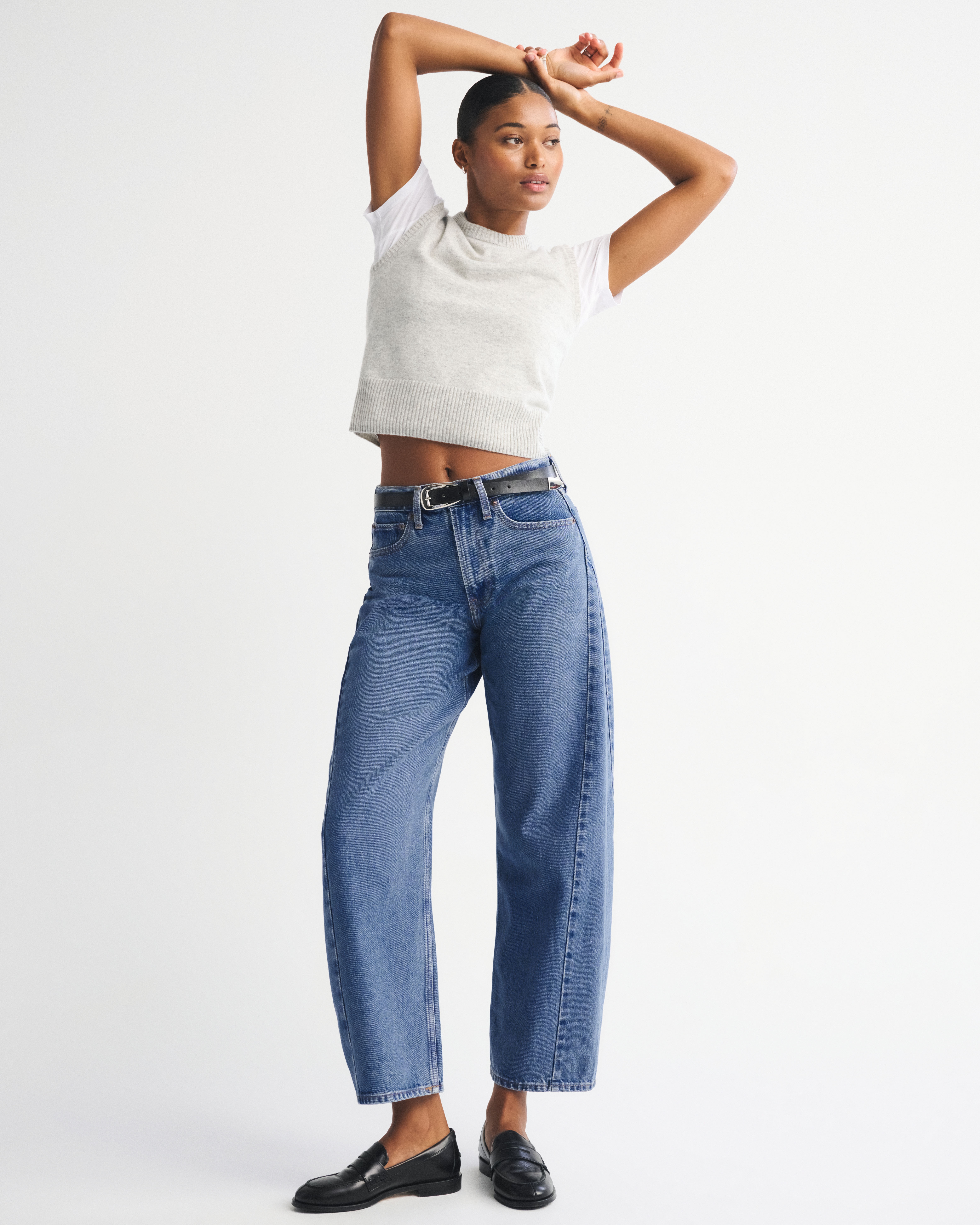 Abercrombie & Fitch Curve Love Mid Rise Barrel Jean