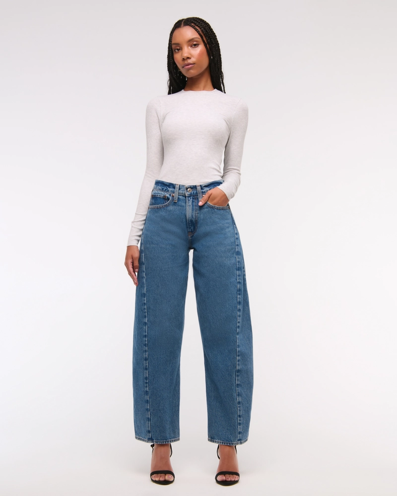 Curve Love Mid Rise Barrel Jean
