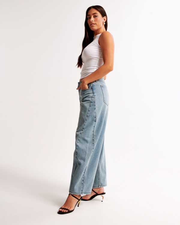 Curve Love Mid Rise Barrel Jean, Light