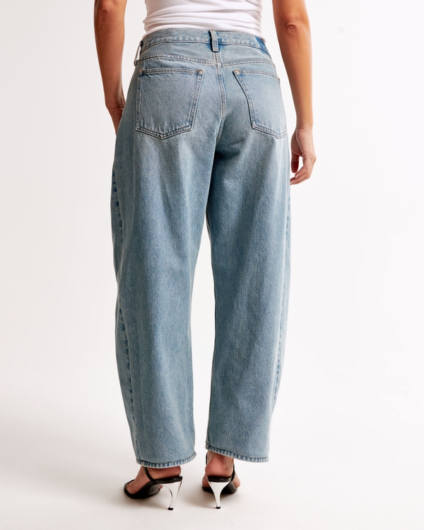 Curve Love Mid Rise Barrel Jean