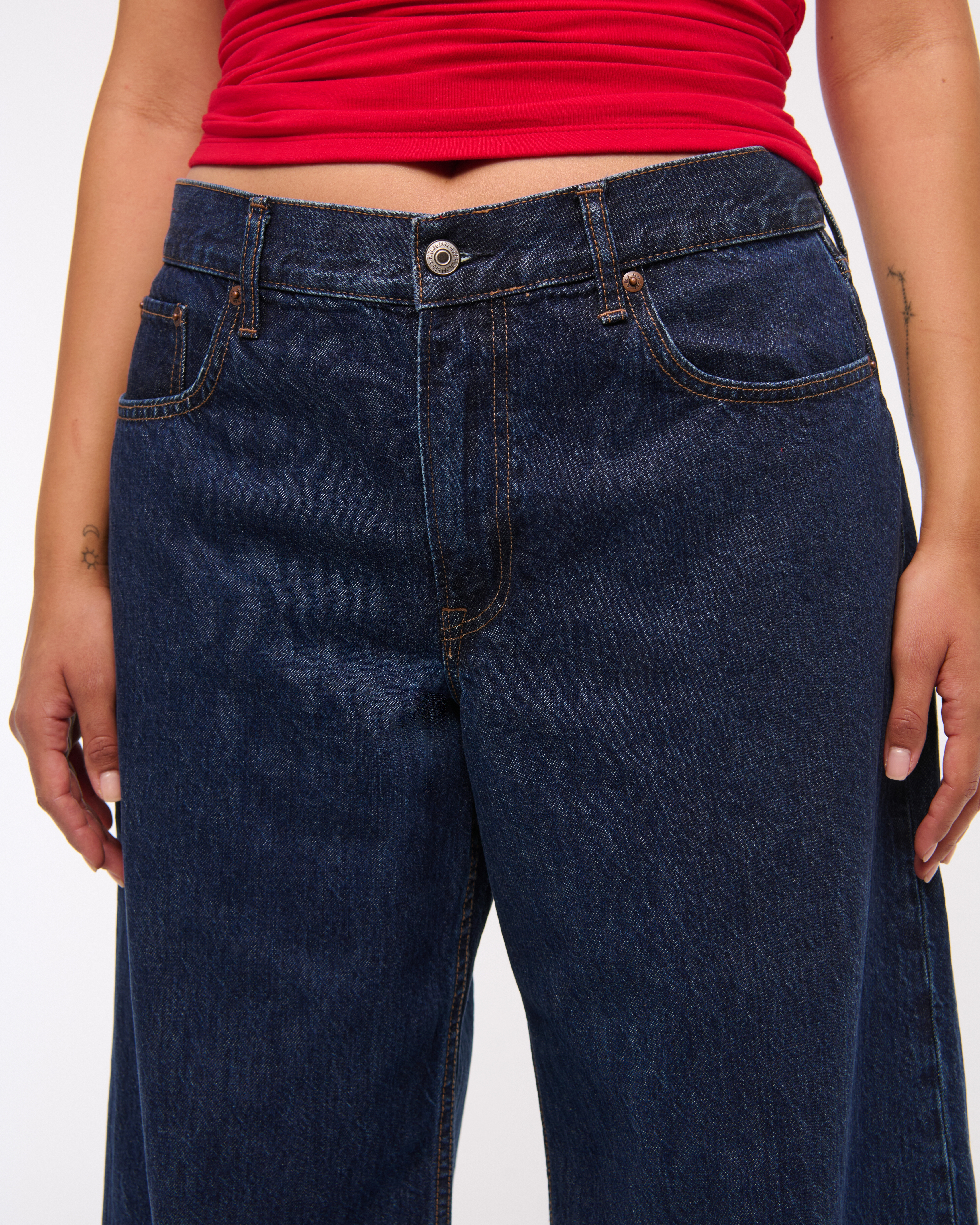 9/23終了しました 【高品質】 Abercrombie & Fitch XL Women's High Rise Loose Jean | Women's Bottoms | Abercrombie.com