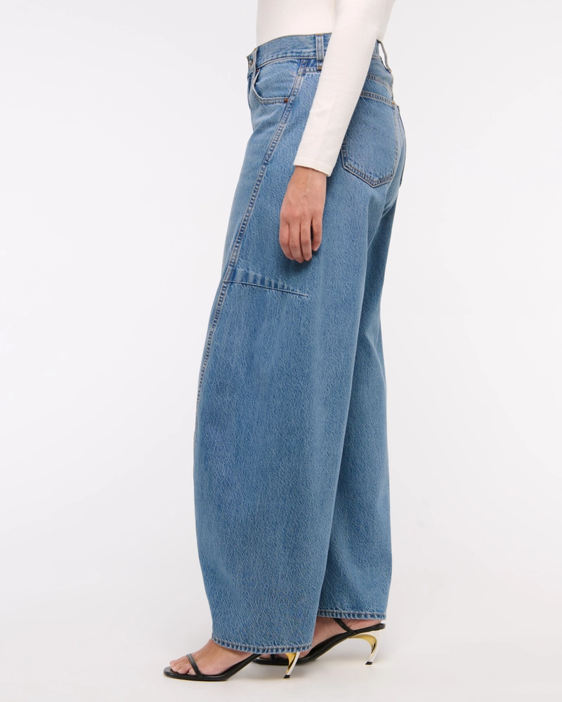 Curve Love Mid Rise Ultra Barrel Jean