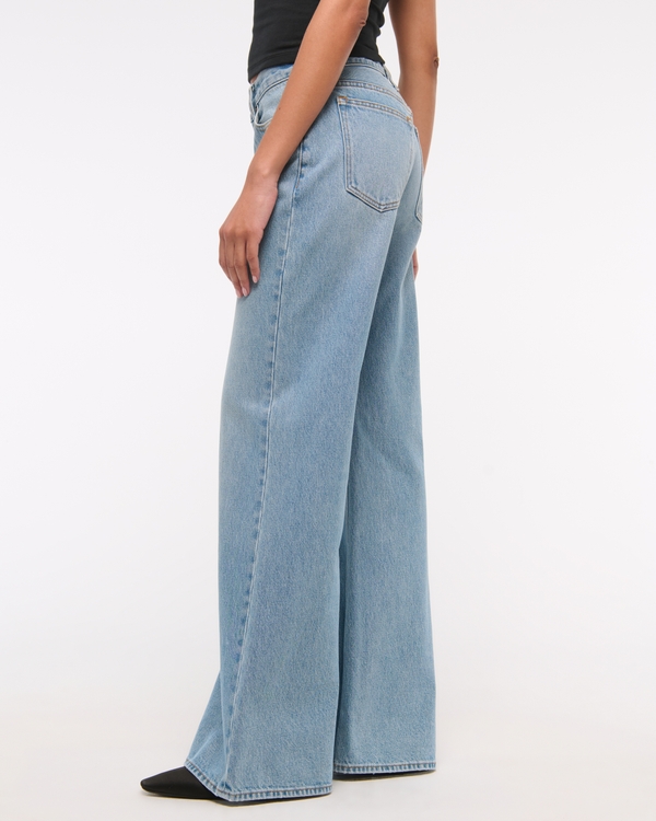 Mid Rise Baggy Bootcut Jean