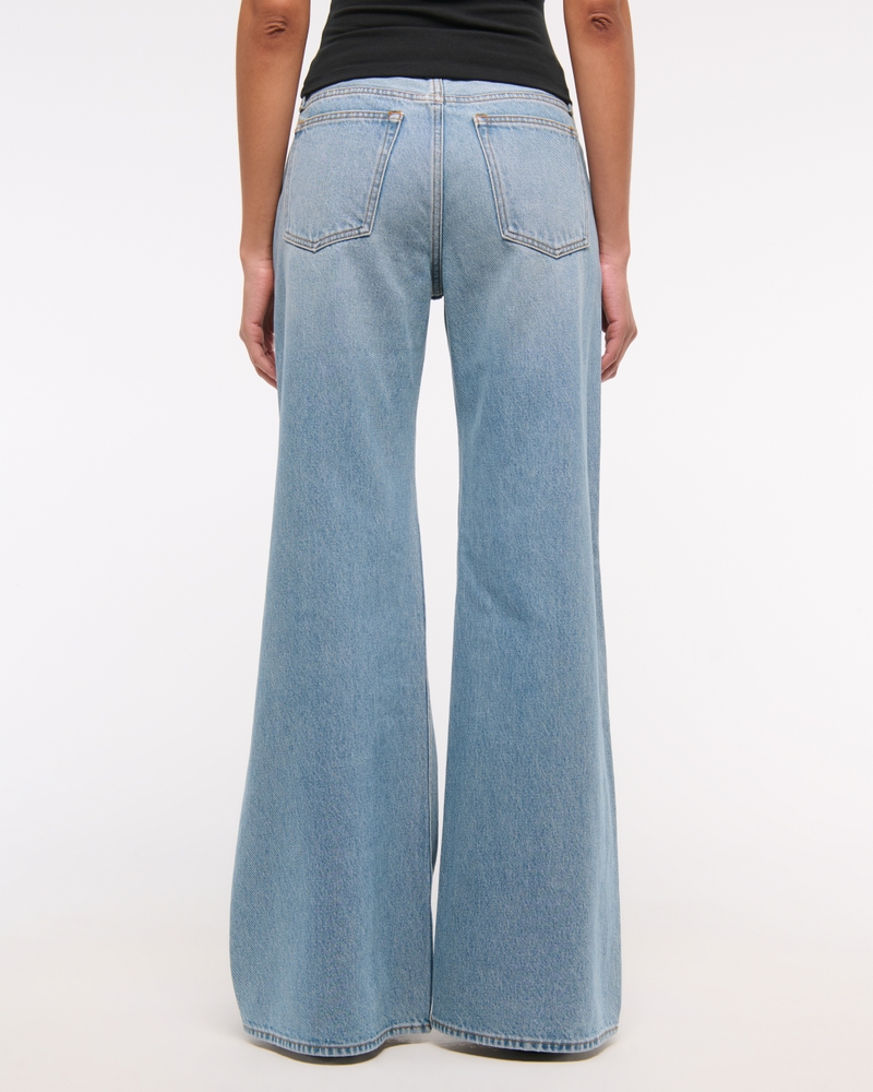 Mid Rise Baggy Bootcut Jean