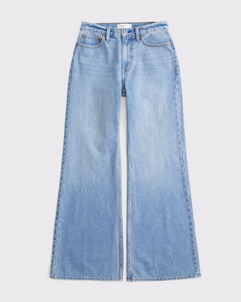 Women's Curve Love Mid Rise Baggy Bootcut Jean | Women's