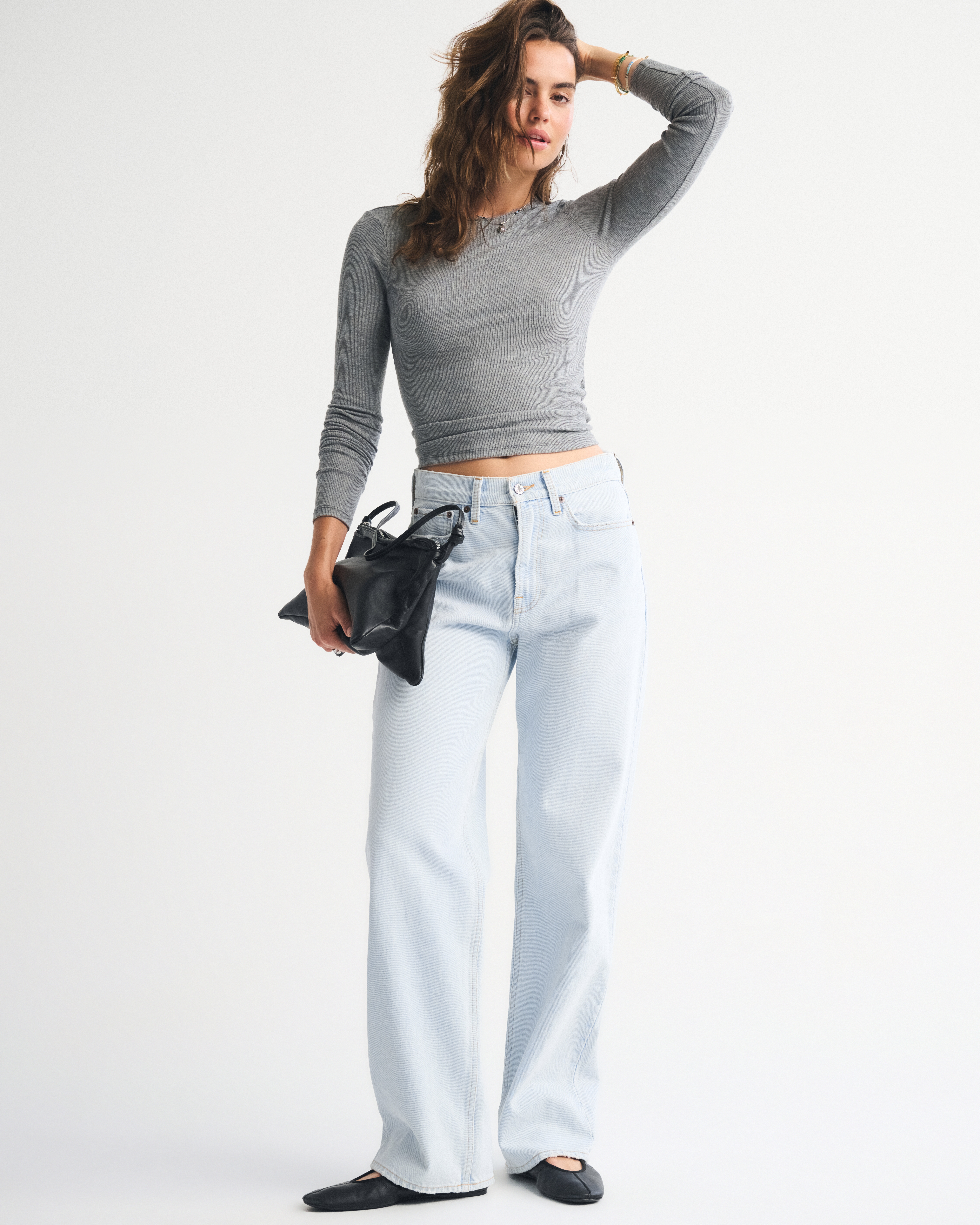 Abercrombie & Fitch Mid Rise Slouchy Jean In White