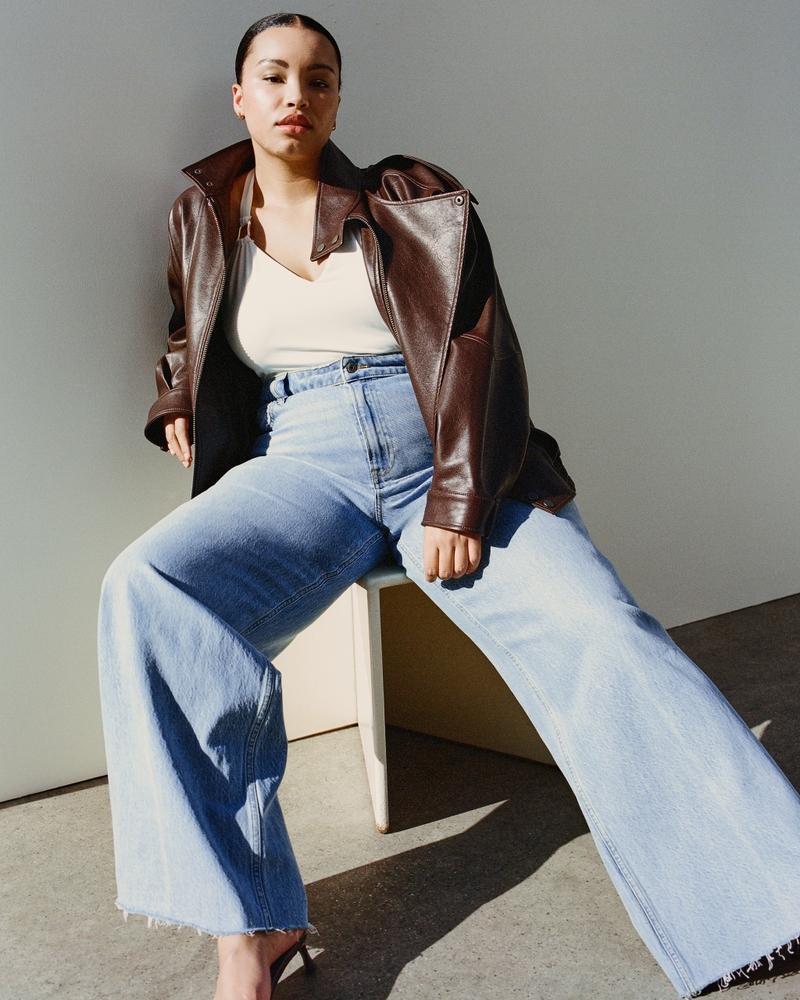 Curve Love High Rise Wide Leg Jean