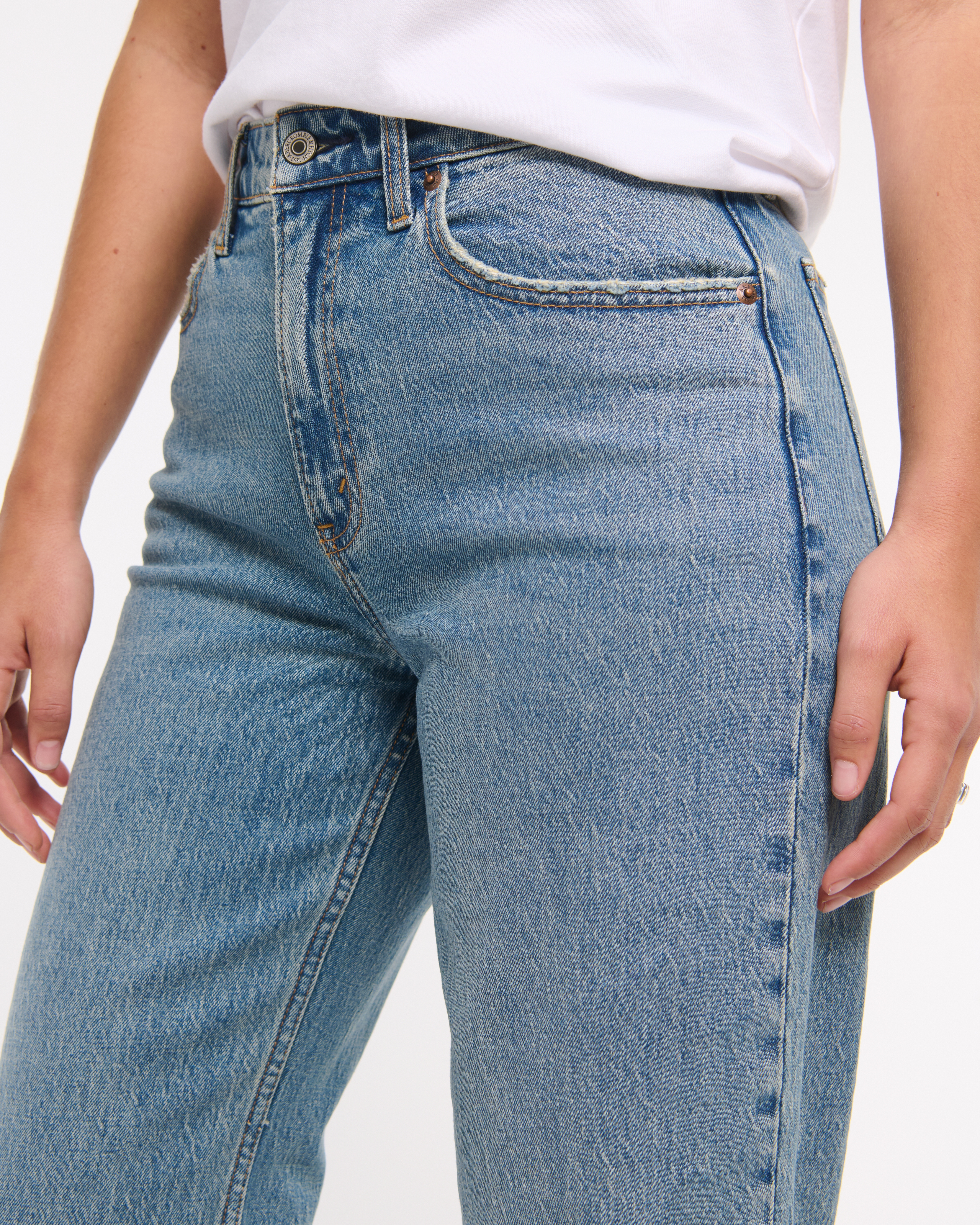 Abercrombie & Fitch Curve Love High Rise 90s Relaxed Jean