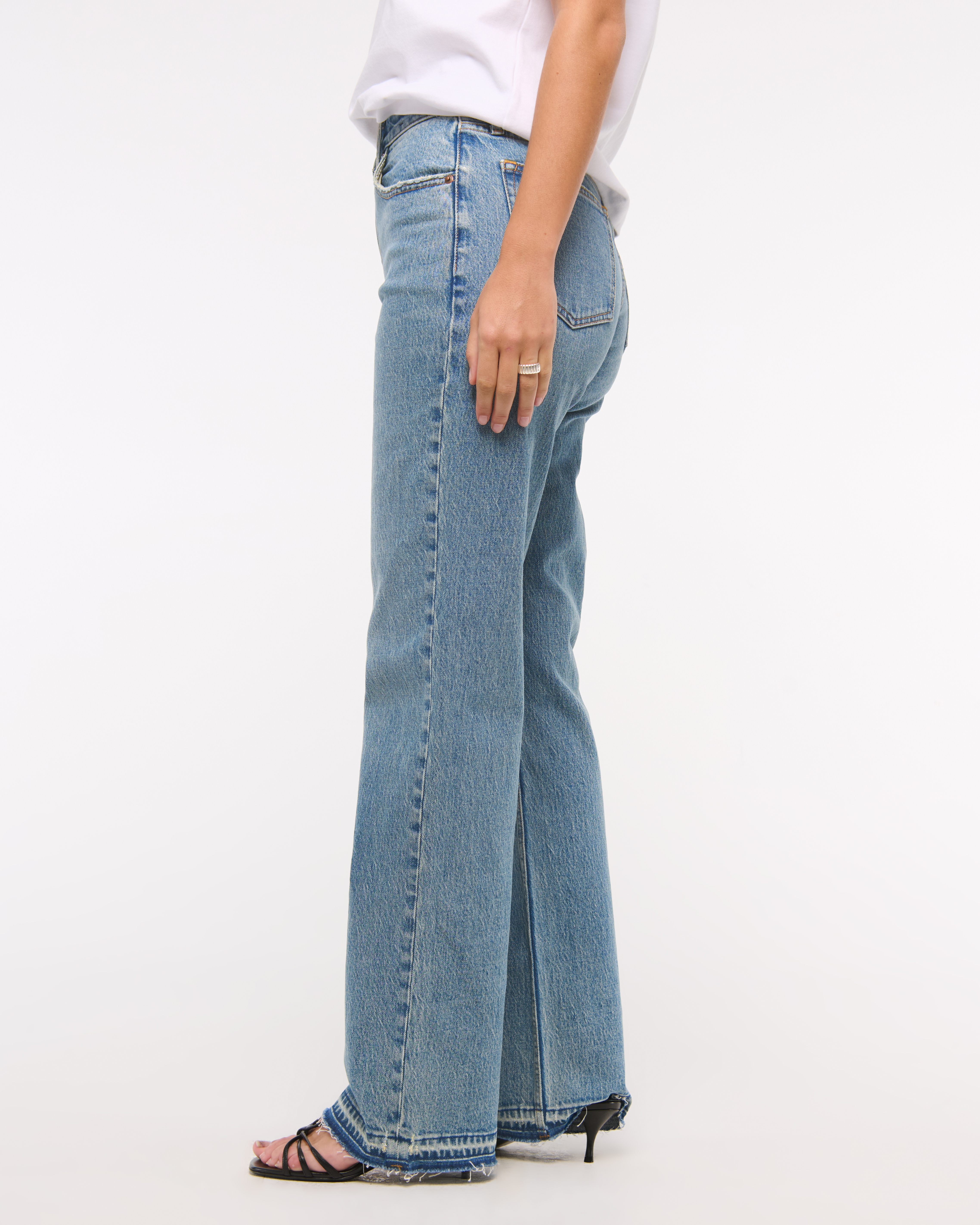 Abercrombie & Fitch Curve Love High Rise 90s Relaxed Jean