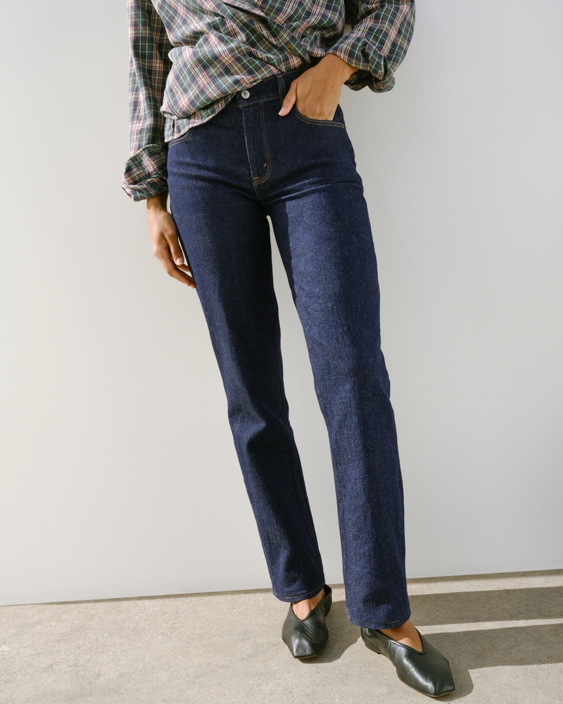 Curve Love Mid Rise 90s Straight Jean