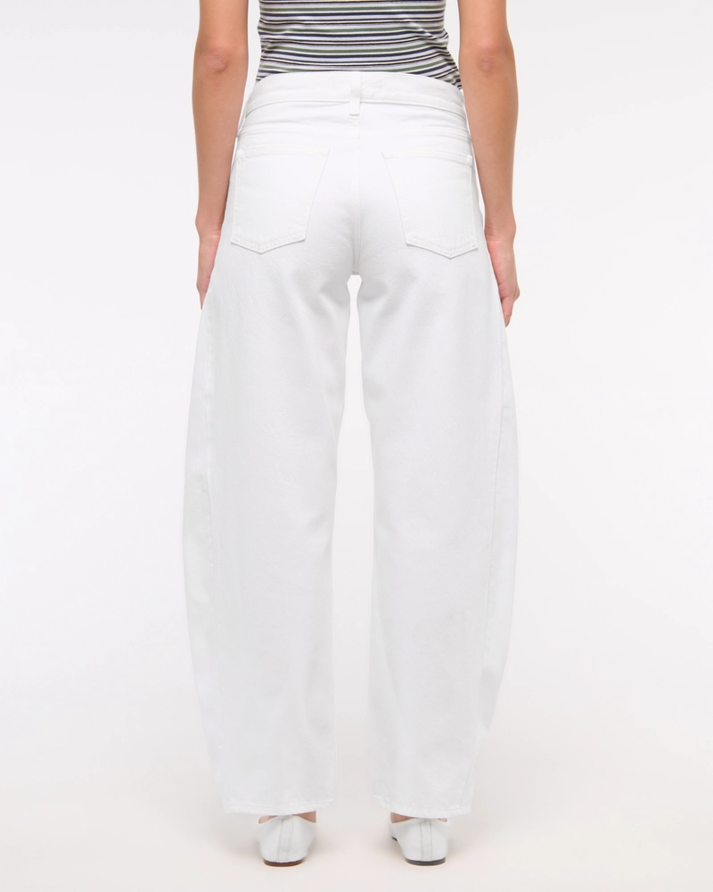 Mid Rise Barrel Jean