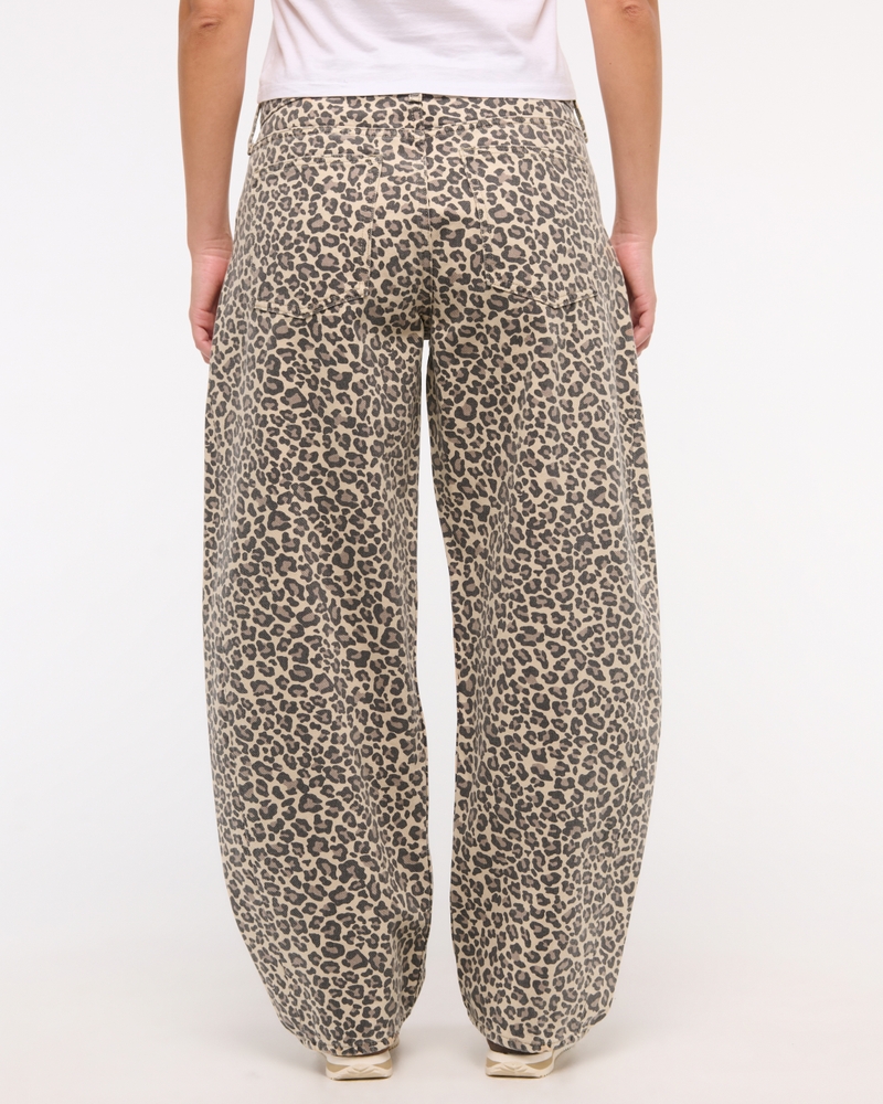 Curve Love Mid Rise Barrel Jean