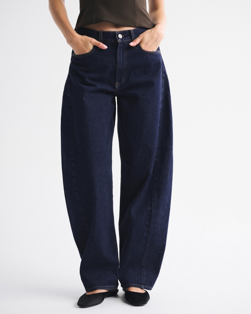 Mid Rise Barrel Jean