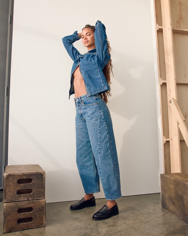 Curve Love Mid Rise Barrel Jean, Dark view 1
