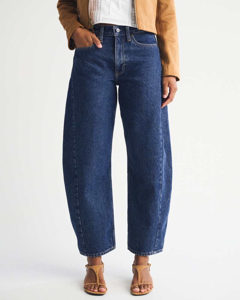 Curve Love Mid Rise Barrel Jean