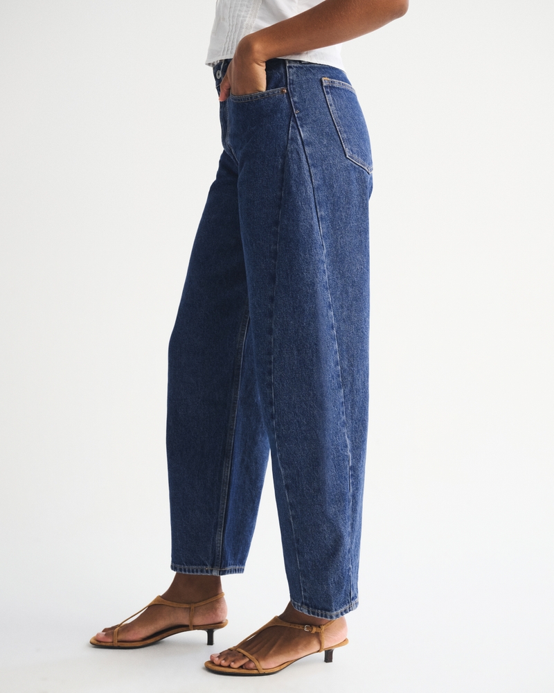 Curve Love Mid Rise Barrel Jean