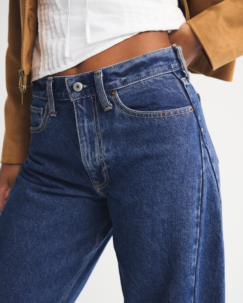 Curve Love Mid Rise Barrel Jean