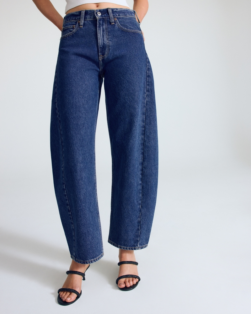 Mid Rise Barrel Jean